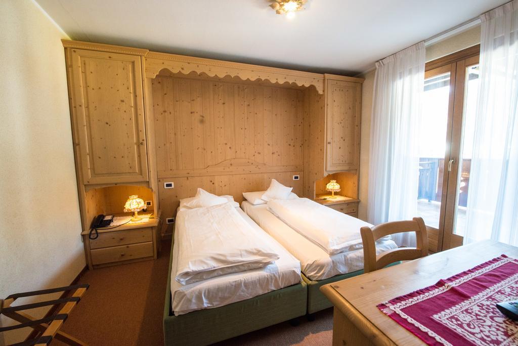 Hotel Garni Norma Madonna 部屋 写真