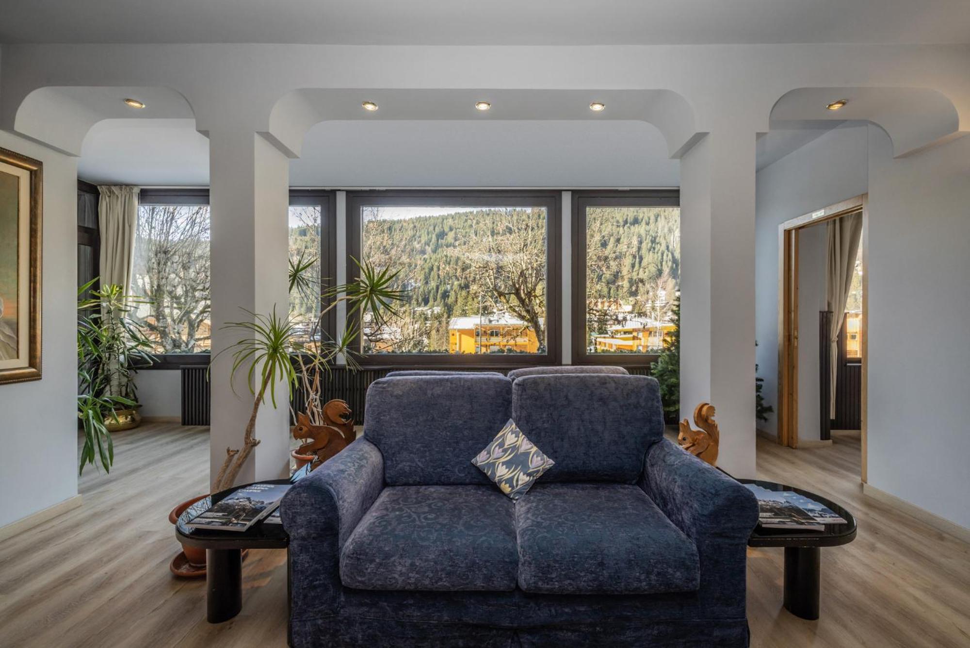 Hotel Garni Norma Madonna エクステリア 写真